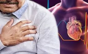 Đau ngực sắc nhọn là triệu chứng cảnh báo tình trạng viêm và tràn dịch màng tim ở người bệnh Lupus 