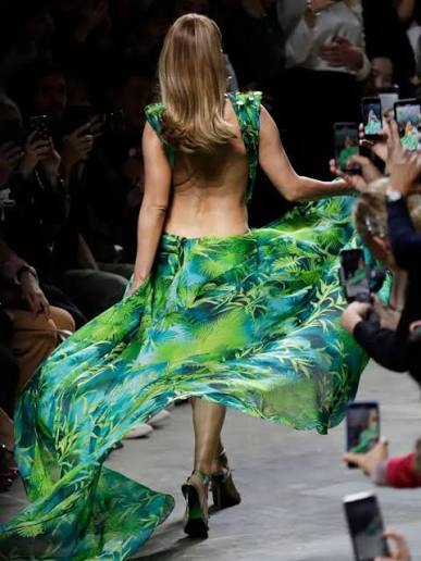 In 2000, Jennifer Lopez turned heads at the Grammy Awards in her iconic green  Versace “Jungle Dress.” The demand to see that unforgettable look was so  massive that it pushed Google to