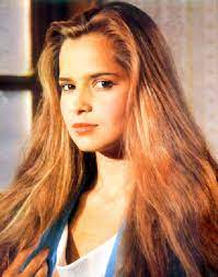 Grecia colmenares nació en venezuela, pero gracias a las telenovelas se convirtió en una actriz de gran fama en latinoamérica e italia, donde sus programas aún se siguen emitiendo. Grecia Colmenares Another Gorgeous Venezuelan Actress Famous For Her Role As Telenovela Topacio Beautiful Hair Actresses Beauty