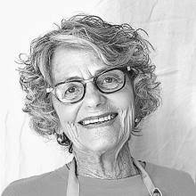 Shelley Blum's Instagram, Twitter & Facebook