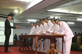 Mengintip besaran gaji dan tunjangan profesi jaksa Ganjar Minta Kepala Daerah Gaji Honorer Sesuai Umk Antara Jateng