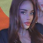 Adrianna Washington's Instagram, Twitter & Facebook