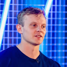 They raised $4M for this truck that installs solar as fast as humans 🤖  (Major investors are