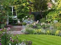 95 Atemberaubende Kleine Cottage Garten Ideen Fur Hinterhof Inspiration Cottage Garten Garten Gartengestaltung