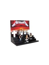 Even though master of puppets didn't take as gigantic a leap forward as ride the lightning , it was the band's greatest achievement, hailed as a masterpiece by critics far outside heavy metal's core audience. Metallica Master Of Puppets 25 Pieces Actionfiguren Playset Cardport Collectors Shop