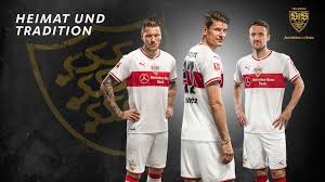 Atmungsaktives fußballtrikot des vfb stuttgart im preisvergleich | 111 angebote im märz 2021 bei preis.de · beliebte marken ✓ top preisvergleich vfb stuttgart trikot home (111 angebote*). Vfb Stuttgart Heimtrikot 125 Jahre Vfb Stuttgart