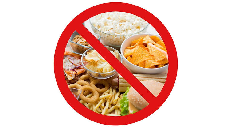 Alimentos, bebidas o suplementos alimenticios procesados no deben estar en contacto directo con los no procesados