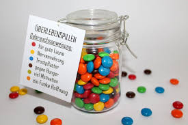 Diy Einmachglas Uberlebenspillen Selber Machen Perfektes Geschenk Basteln Und Selbermachen Weckglas Diy Susse Geschenke