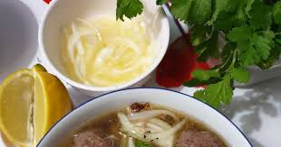 Phở Bo Vien Soupe Vietnamienne Nouille De Riz Et Boulettes De Viande En 2020 Soupe Vietnamienne Boulette De Viande Nouilles De Riz