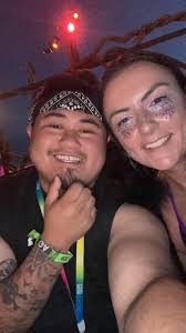 HEY WHAT UP MY NAME IS KEVIUS IM LOOKING FOR SOMBODY TO VIBE WITH AND SHARE  GREAT CONVERSATIONS WITH I HOPE TO BE A OPEN EAR AND SOMONE YOU CAN COUNT  ON .