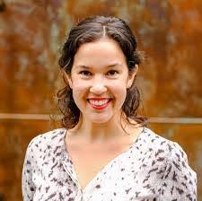 Holly Wray's Instagram, Twitter & Facebook