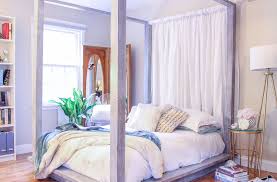 Depending on how much storage need you have and the style you desire, your platform bed can come with single drawer or multiple drawers by the sides and foot of the bed. 13 Free Diy Platform Bed Plans