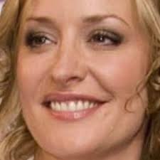 Ria Bennett (@ria_bennett)