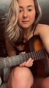 Abby Bray's Instagram, Twitter & Facebook