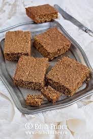 Aceasta prajitura imi aduce aminte de pandispanul cu mere, care a fost preferatul meu in copilarie. Prajitura Cu Fulgi De Ovaz Edith S Kitchen