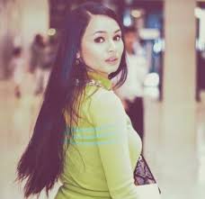 Min pun teringin nak ada bibir seksi macam dorang ni hehe.jom kita tengok 10 astis wanita yang miliki bibir seksi! 9 Selebriti Wanita Malaysia Tercantik 2018 Dari Pandangan Media Indonesia Kila Fairy Juga Tersenarai Lepat Pisang