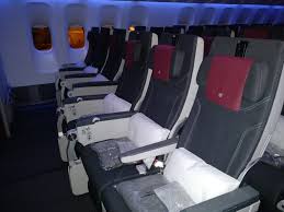 Overall, i found qatar airways economy surprisingly good, when at a time i was more 'loyal to' emirates. Review Qatar Airways Economy Class Langstrecke Unsere Erfahrungen