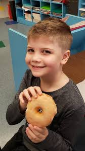 Kathy Casaday على X: "Donut Day!!! #yunmy #adjectives #donutfacts  #makeitfun #casadayfirsties #funFriday #canwelearnabouthotchocolatenext  @gardendaleel https://t.co/Fs8ZE0QhmS"