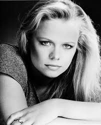 Article Distribution 1990