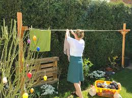 Diy Wascheleine Selbst Bauen Auch Fur Kleinere Garten Nochsoein Blog Inspirationen Fur Ein Minimalistischeres Nachhal In 2020 Wascheleine Kleiner Garten Garten