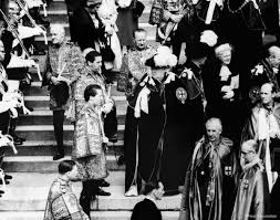When winston churchill entered the royal. The Royal Family On Twitter In This Picture Sir Winston Churchill Centre In Robes Was Photographed Outside St George S Chapel At Windsor After His Installation As A Knight Of The Garter In