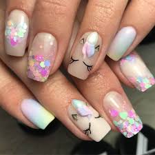 Colorea los dibujos de unicornios. Unas De Gelish Para Ninas De Unicornio Decoracion De Unas Unicornio Manicura Manicura De Unas Unas Unicornio Parece Un Escudo De Armas Roda Dunia