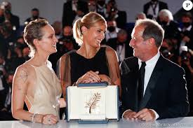 Julia ducournau (born 18 november 1983) is a french film director and screenwriter. I62y2wz C3lpem