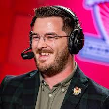 Jake Muller (@MajorBowman_)