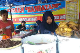 Wisata jogja, tak lekang sepanjang masa. Pemkot Jogja Pkl Wajib Pasang Stiker Kuliner Sehat