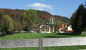 Absolut malerisch liegt das herrschaftliche gästehaus „freudenberg am nordwestufer des schliersees. Schliersee Urlaub Tourismus Schliersee