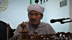 Terlebih lagi apabila diamalkan secara rutin dan terus menerus, ayat kursi sangat baik untuk diamalkan. Ustaz Ahmad Dusuki Beza Jin Dan Syaitan Youtube
