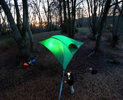 Four height adjustments to take the head height to 6′ 11″. Suspended Stingray Tents Tentsile