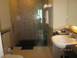 A stay at swiss garden hotel kuala lumpur places you in the heart of kuala lumpur, walking distance from jalan alor and low yat plaza. Bathroom Picture Of The Residences Swiss Garden Hotel Residences Kuala Lumpur Tripadvisor