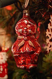 Shatterproof ornaments combine the beauty and luster of real glass. Christmas Ornament Wikipedia