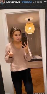 Minął już ponad rok odkąd julia wieniawa podzieliła się informacją, że kupiła sobie mieszkanie. Julia Wieniawa Pochwalila Sie Nowym Mieszkaniem Bedzie Mozna Je Wynajac Jest Bardzo Stylowe
