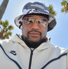 The patch is patchin' 👏🏽 #cornmaze #pumpkinpatch #fallvibes