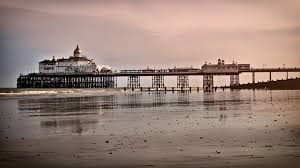 Eastbourne borough council leader david tutt said he was hopeful the pier could be repaired and understood the fire had been started by an. Eastbourne Pier Foto Bild Sudkuste England Meer Strand Bilder Auf Fotocommunity