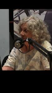 Mi aporte a la cultura es que las nuevas generaciones aprendan y tengan una  visión de las diferentes épocas a través del vestuario¨ (Ana Markarian)  Vistó el Explorador Cultural en Radio Nacional (