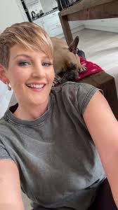 Hannah Brooks's Instagram, Twitter & Facebook