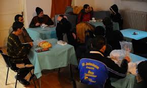 Consiliul judetean brasov este autoritatea administraţiei publice locale, constituită la nivel judeţean pentru coordonarea activităţii consiliilor comunale, orăşeneşti şi municipale, în vederea realizării serviciilor publice de interes judeţean. AdÄƒpostul De Noapte Din BraÈ™ov CasÄƒ Pentru Oamenii StrÄƒzii In Plin Sezon Rece Info 1 Tv