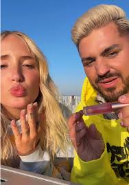 Discovering the Best Lip Gloss with Dia