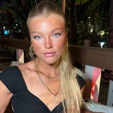 Lexi (@lex_waters) • Instagram photos and videos