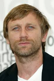 Daniel Craig Had to STEAL to Survive and Now He Won't Leave His Fortune to  His Children