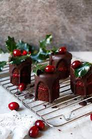 Christmas desserts that provide luxury and match buyers' needs are available on alibaba.com, hence the wide range of materials used in manufacturing. 70 Best Christmas Treats Easy Holiday Treats Recipes