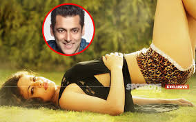 Actress sneha ullal, who made a successful bollywood debut in 'lucky: Aishwarya Look Alike Salman Khan S Muse Sneha Ullal Finally Finds Love