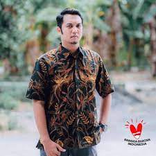 Kemeja batik terbaru sedia batik pria modern, hem batik pria lengan pendek, kemeja batik pria lengan panjang, batik wayang, ada juga kemeja batik pejabat seperti batik tulis asli solo, kemeja batik sutra dan kemeja tenun, serta kemeja batik koko kerah shanghai yang tertampil trendy gaul. Jual Batik Naufa Kencana Batik Kemeja Pria Lengan Pendek Nk 34 Online April 2021 Blibli