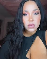 Erica Chandler's Instagram, Twitter & Facebook