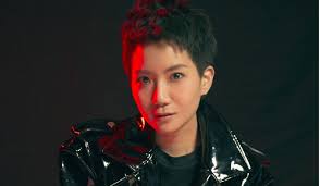 Hong Kong stars and fans bid final farewell to late…