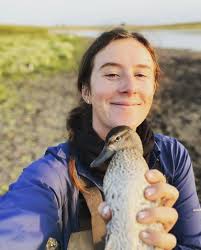 hi all, I'm looking for a female roommate for the upcoming 2025 through  2026 school year with a 12 month lease August-August. I myself am 19  turning 20 and a molecular biology