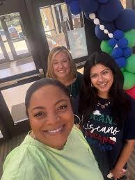 Alissa Hopkins's Instagram, Twitter & Facebook